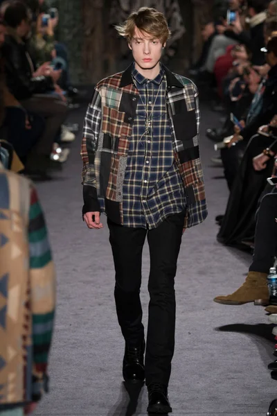 Look 47